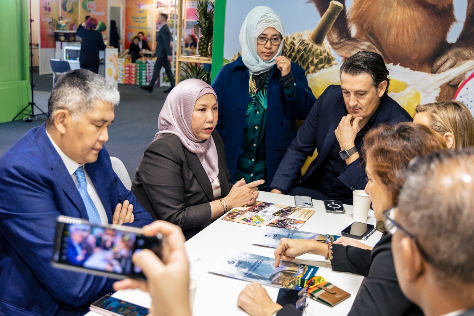 Axis Commerce leading a Malaysian delegation with European buyers at a trade fair